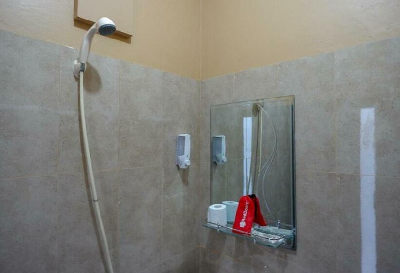 스탠다드 룸, Reddoorz Plus Syariah @ Hotel Boulevard Luwuk