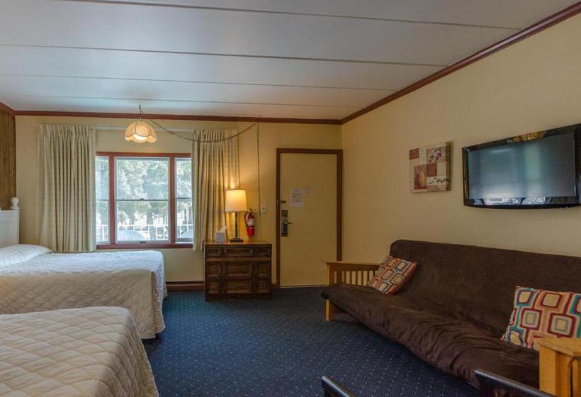 스탠다드 스튜디오, Hyland Motor Inn