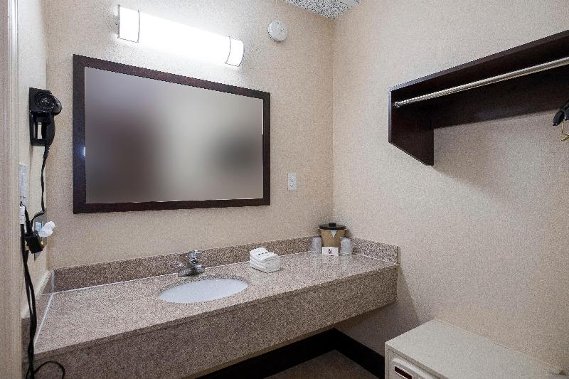 스탠다드 룸 킹사이즈 침대, Red Roof Inn Fredericksburg North