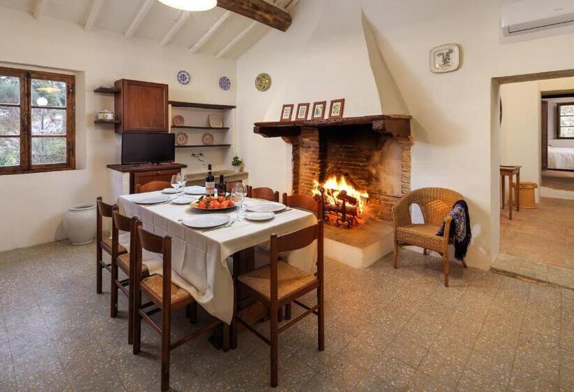 Дом 4 Спальни, Borgo Cortinova Marrocco