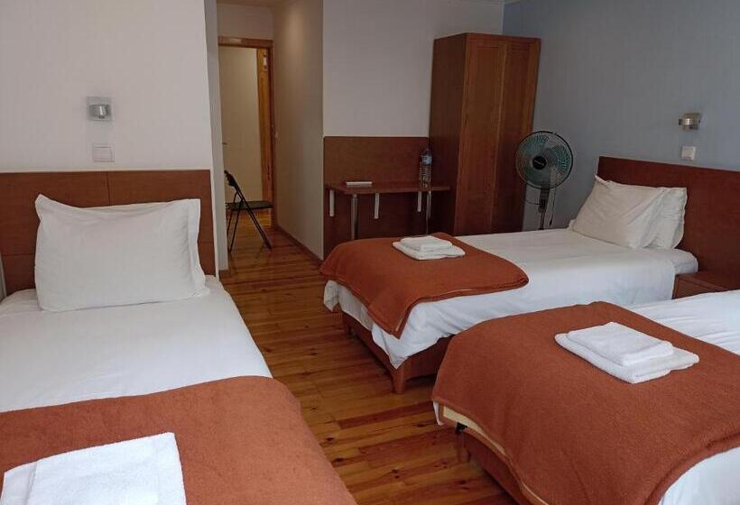 Camera Tripla Standard, Martim Moniz 28 Guest House