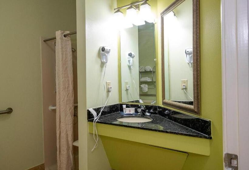 장애인을 위한 스위트, Red Roof Inn & Suites Wilson