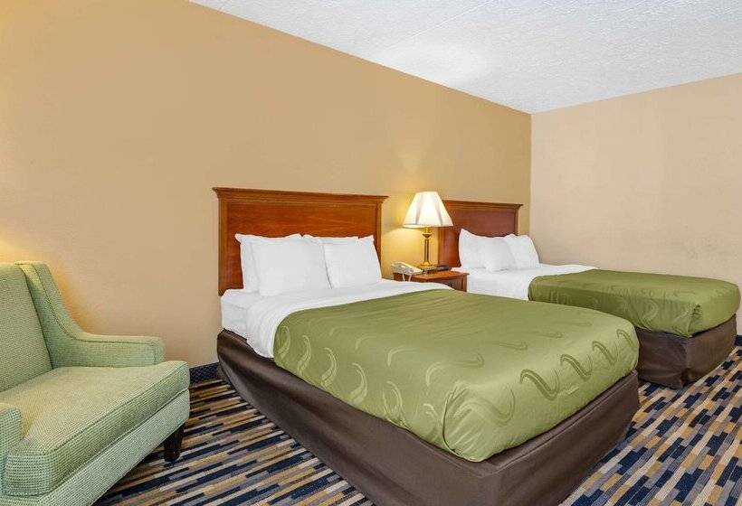 Номер Стандарт 2 Двуспальные Кровати, Quality Inn Near Martinsville Speedway