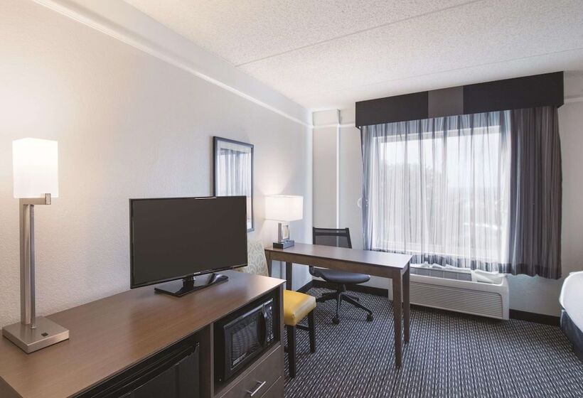 חדר סטנדרט שתי מיטות זוגיות, La Quinta By Wyndham Austin Airport