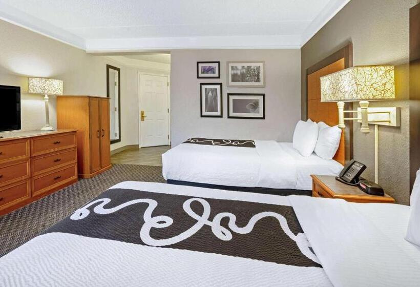 Quarto Deluxe, La Quinta By Wyndham Houston West Park 10