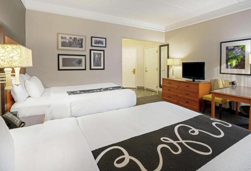 Quarto Deluxe, La Quinta By Wyndham Houston West Park 10