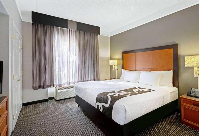 Quarto Estandar Cama King para Deficientes Físicos, La Quinta By Wyndham Houston West Park 10