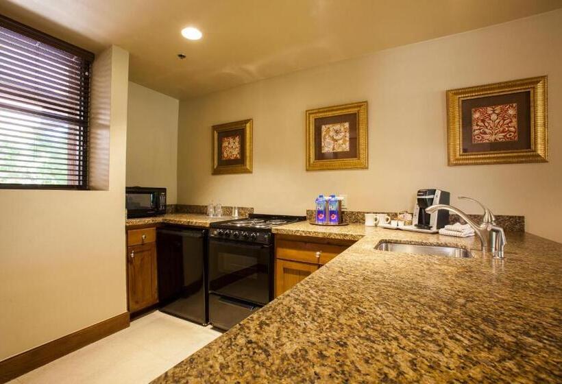 מיטת קינג בסוויטה, The Lodge At Ventana Canyon