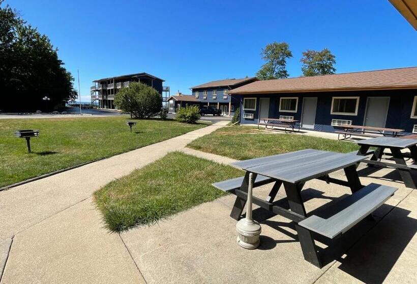 Стандартный Номер Кровать Кинг, Lake Bluff Inn And Suites