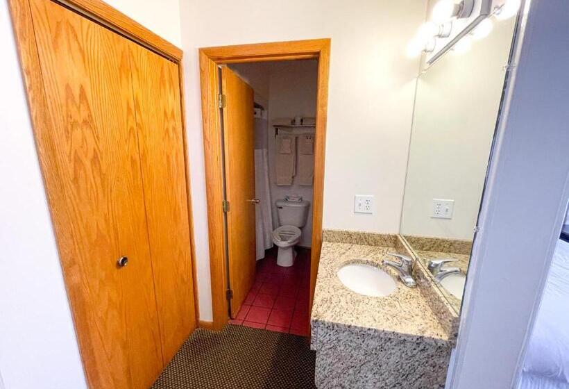 Номер Deluxe, Lake Bluff Inn And Suites
