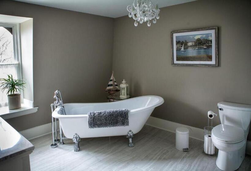 스위트, Maplehurst Manor Bed And Breakfast