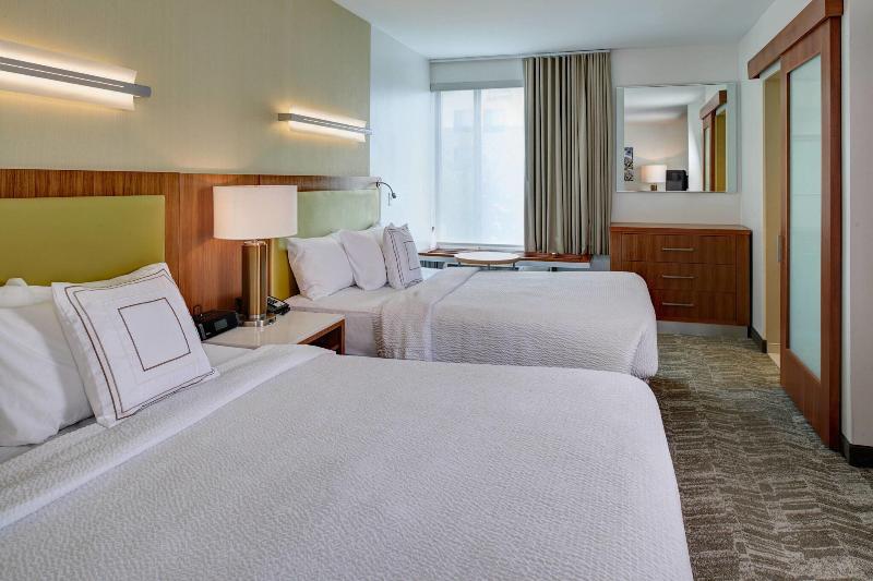 标准间, Marriott Louisville East