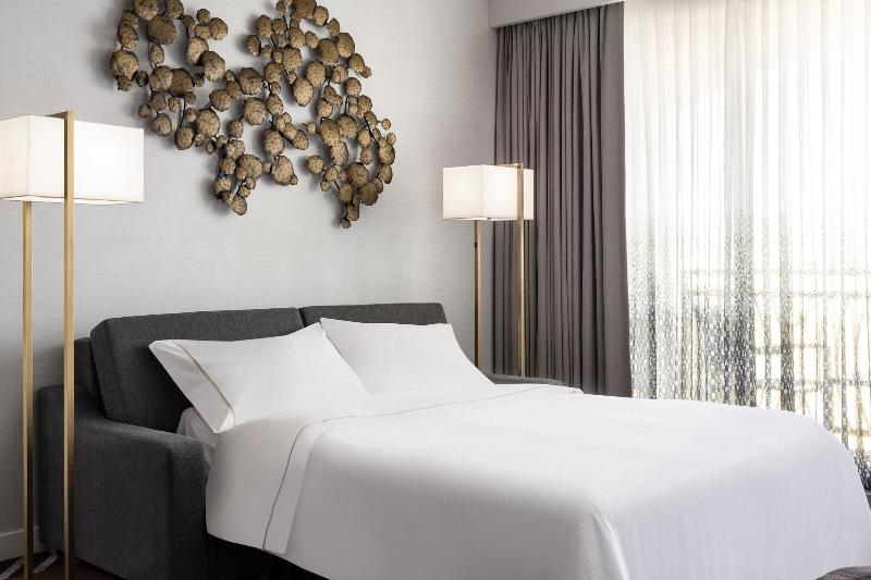 Suite, The Westin Anaheim Resort