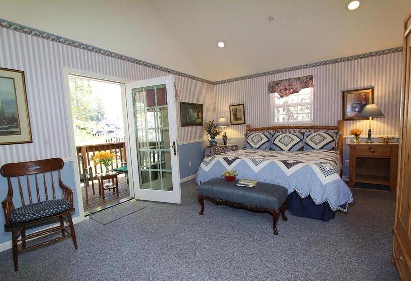 스탠다드 룸 킹사이즈 침대, Mccaffrey House Bed And Breakfast Inn