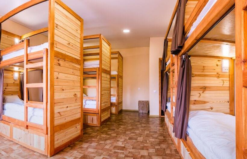 تختخواب در اتاق مشترک, Hostel Tarnopil