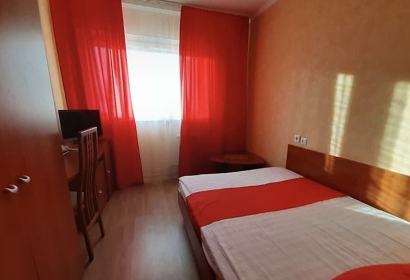 Номер Economy Индивидуальный, Maxrooms Volga Hollywood