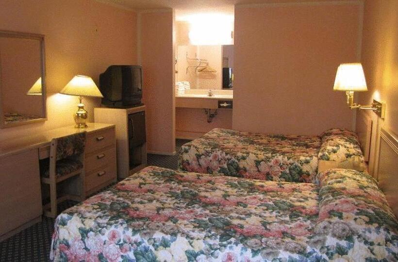 Номер Deluxe, Nisei Inn