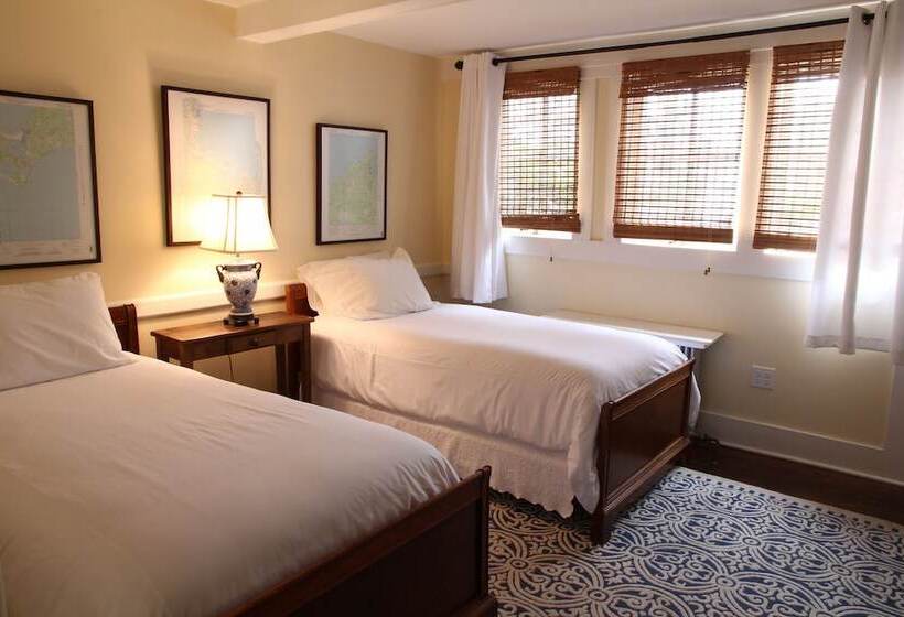 Номер Стандарт, The Oak Bluffs Inn