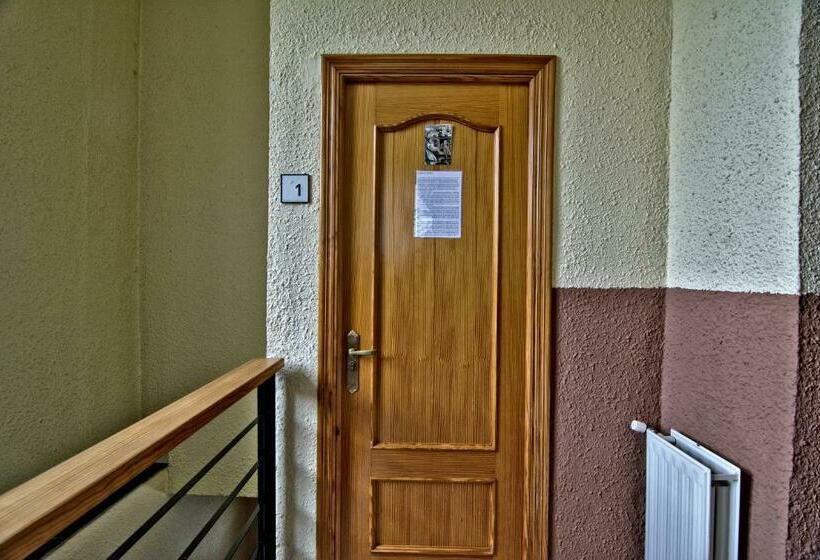 Номер Стандарт Индивидуальный, Albergue Juvenil De Bustiello