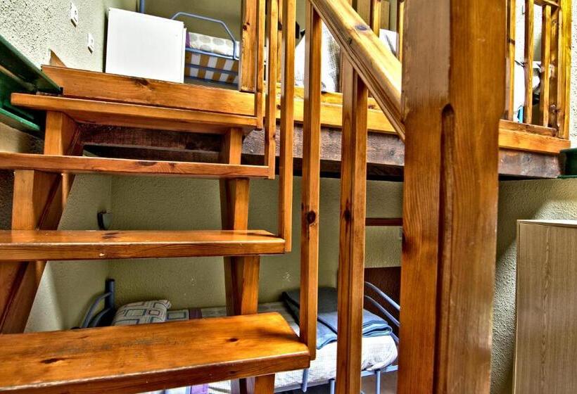 Семейный Номер, Albergue Juvenil De Bustiello