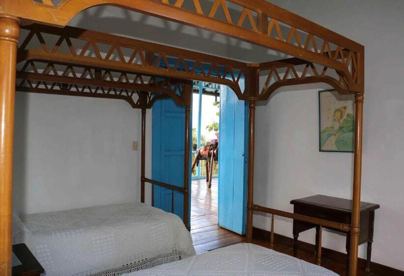 4인용 스탠다드 룸, Casa Hotel El Compadre