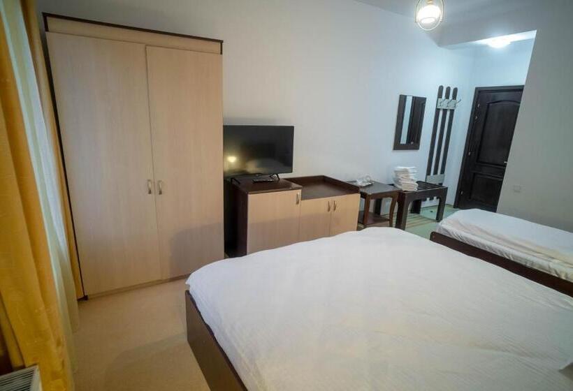 اتاق استاندارد سه نفره, Chalet 173