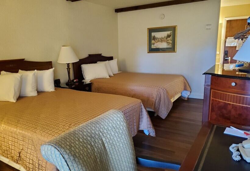 Номер Стандарт, Fireside Inn And Suites Bangor