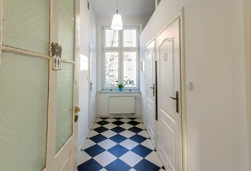 Кровать в Общей Комнате, Dream Hostel