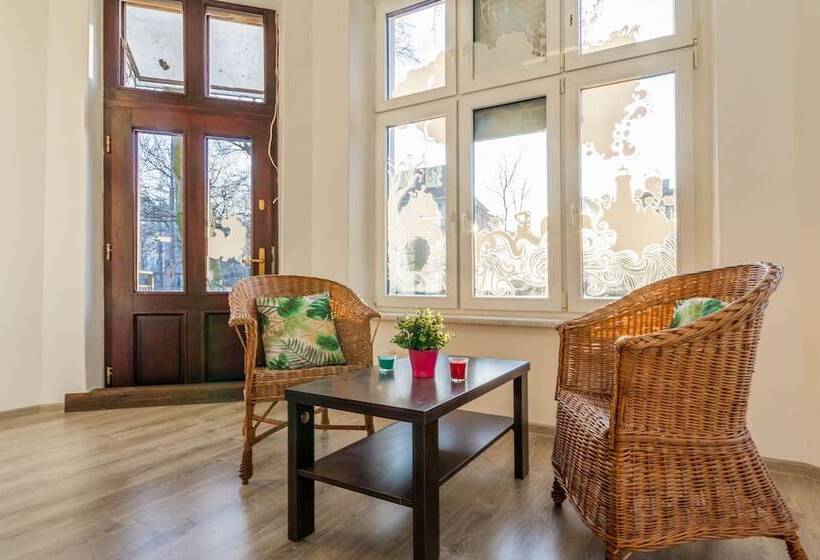 Кровать в Общей Комнате, Dream Hostel