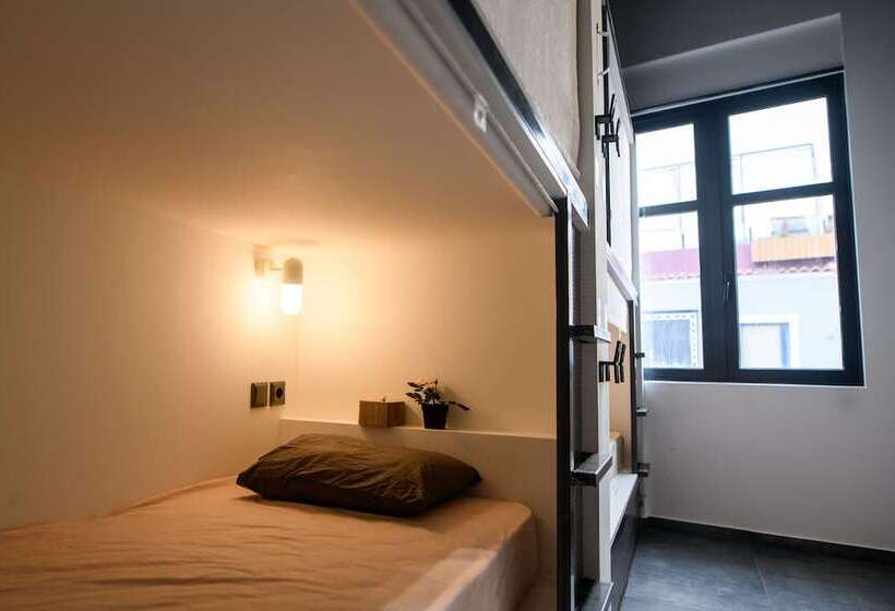 공동 객실, Iconic Athens Hostel