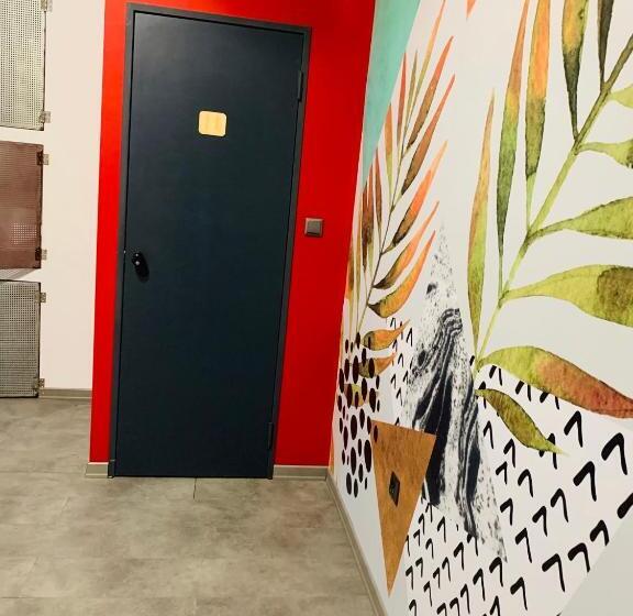 공동 객실, Iconic Athens Hostel
