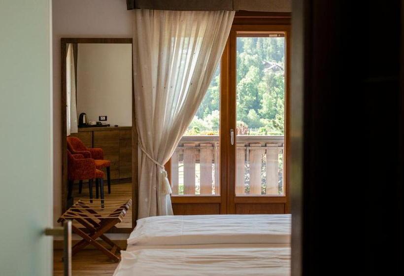 Номер Deluxe, Suàn