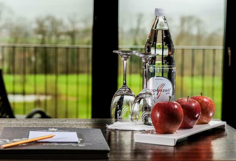 Полулюкс, Small Luxury Hotel Wellnesshotel Golfpanorama
