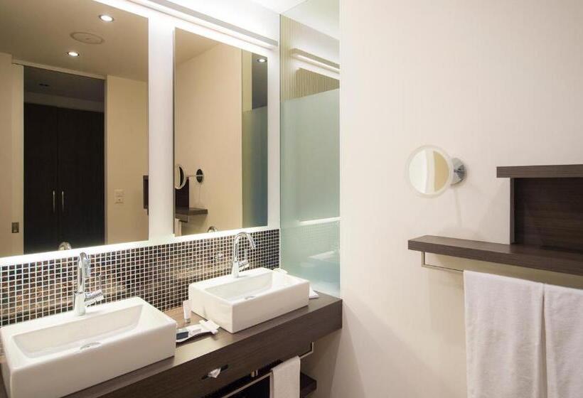 Номер Стандарт с Балконом, Small Luxury Hotel Wellnesshotel Golfpanorama