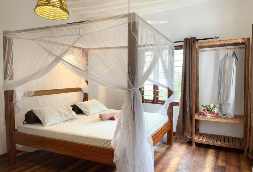 Quarto Estandar, Meliks