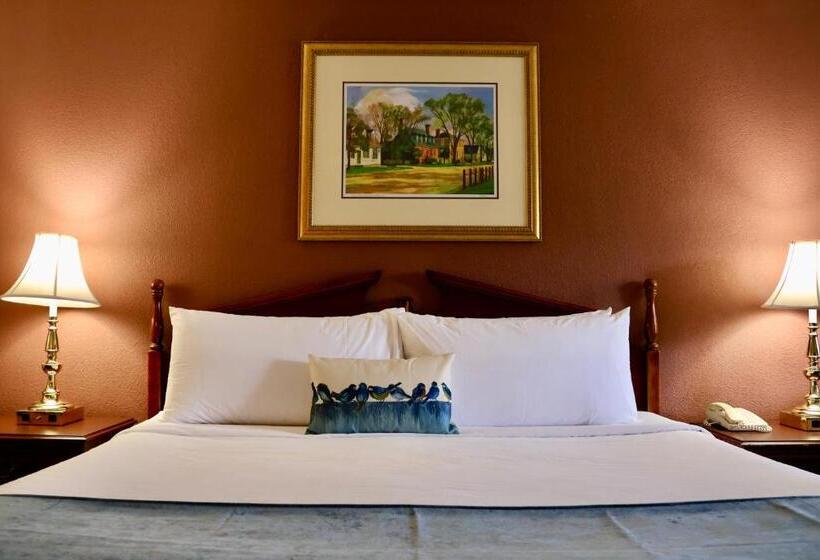 Quarto Estandar Cama King, Fort Magruder Historic Williamsburg, Trademark By Wyndham