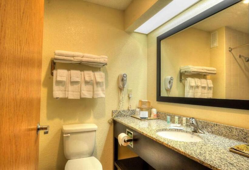 Номер Стандарт, Quality Inn
