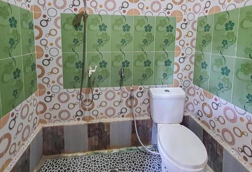 Семейный Номер, Reddoorz Syariah At Banyu Asem Banyuwangi