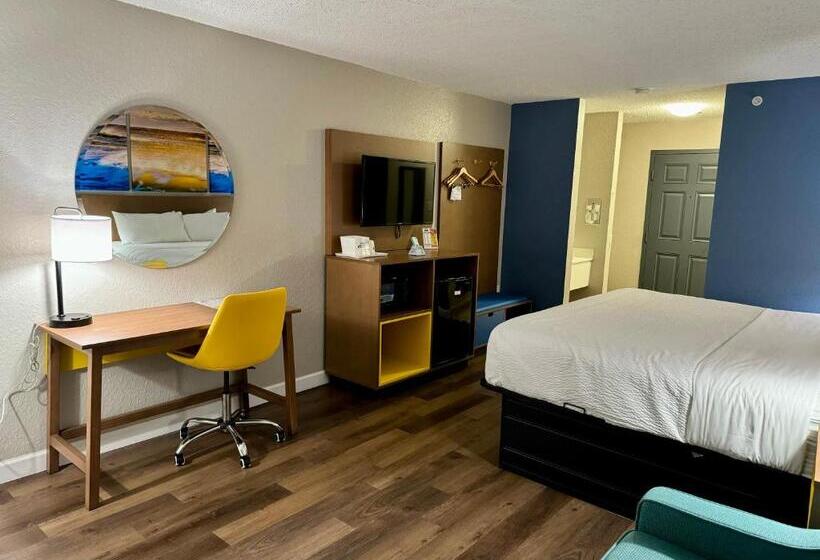 Номер Стандарт Кровать Кинг Адаптированный для Инвалидов, Days Inn By Wyndham Sarasota I75