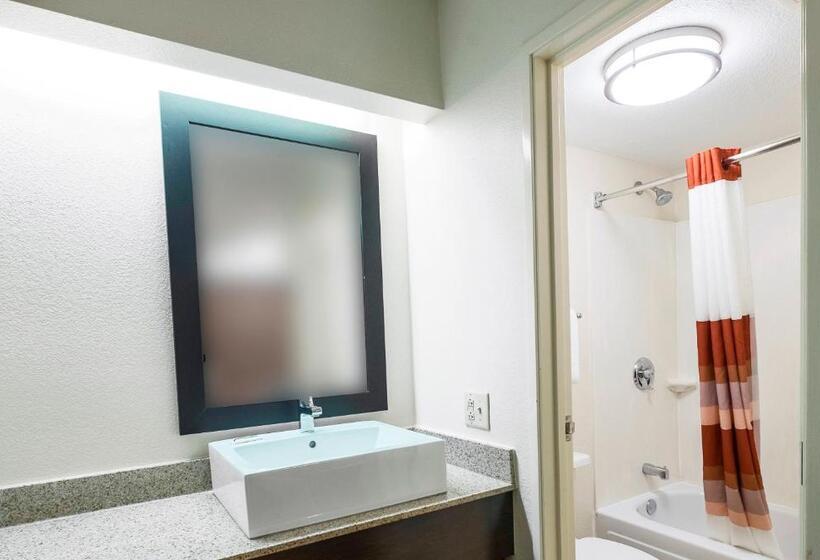 Номер Deluxe, Red Roof Inn Toledo  University