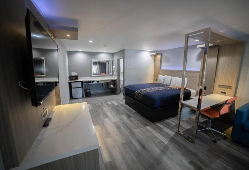 Номер Deluxe Кровать Кинг, Travelodge By Wyndham Whittier