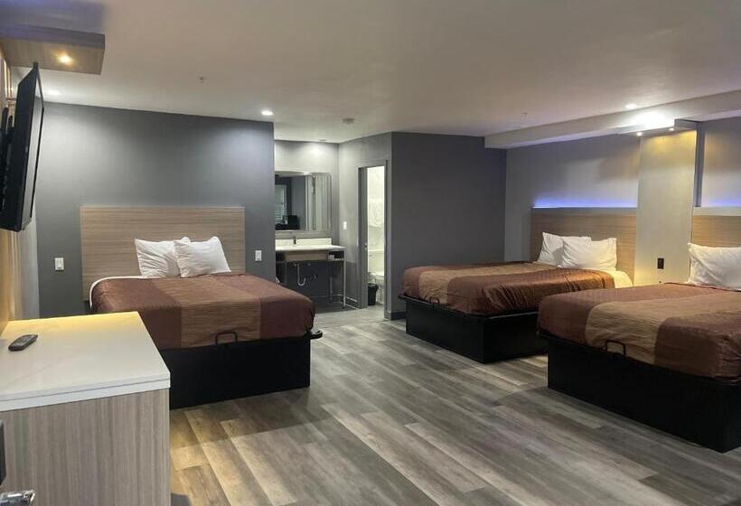 Номер Стандарт, Travelodge By Wyndham Whittier