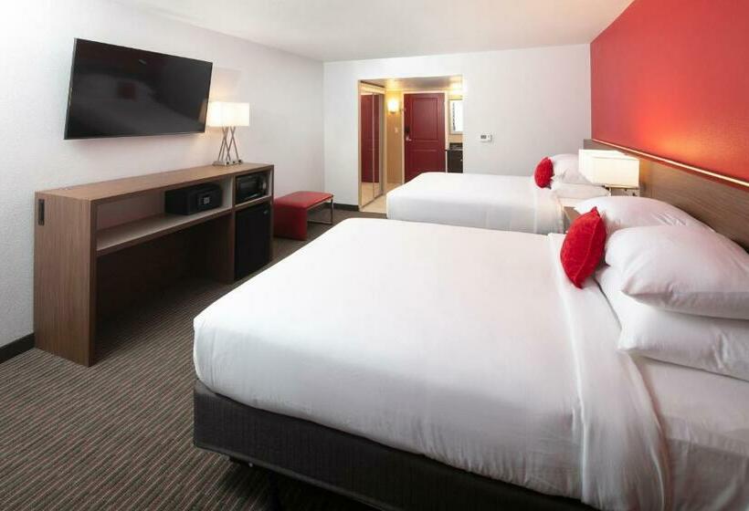 חדר סטנדרט נוף לבריכה, Red Lion Hotel Orlando Lake Buena Vista South  Near Disney