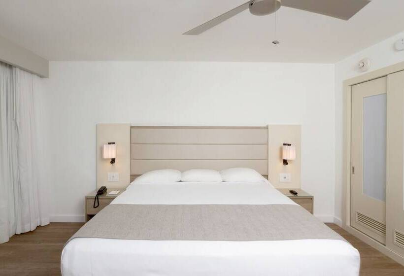 琮城市景观的豪华间, Riu Plaza Miami Beach