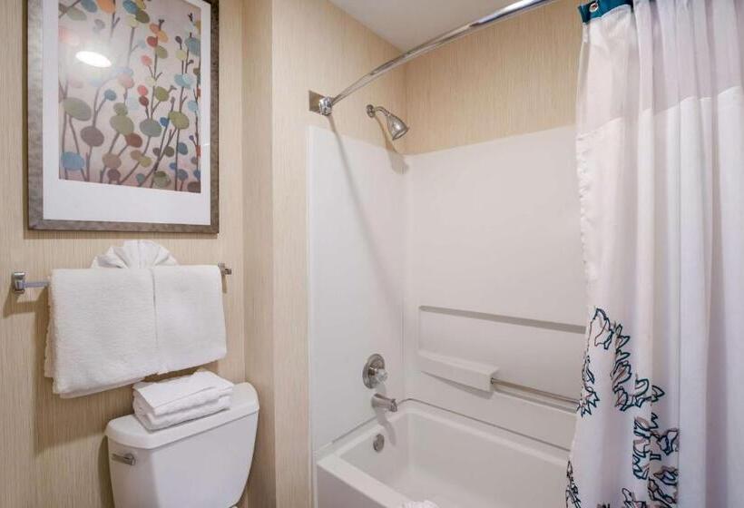 스탠다드 스튜디오 킹침대, Sens Suites Livermore; Surestay Collection By Best Western