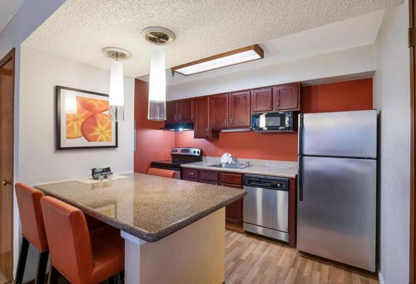 스탠다드 스튜디오, Sens Suites Livermore; Surestay Collection By Best Western