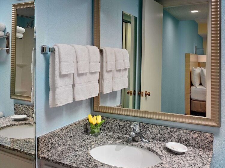 Люкс 2 Спальни, Sonesta Es Suites Cleveland Airport