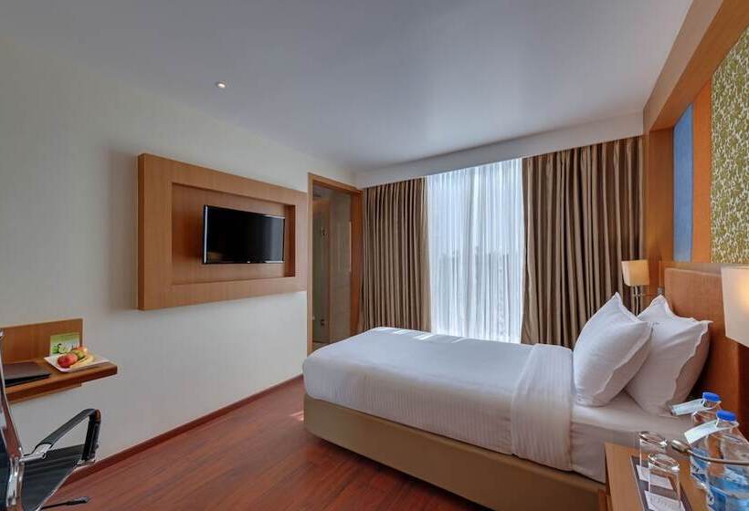 Номер Стандарт, The Fern, Kolhapur