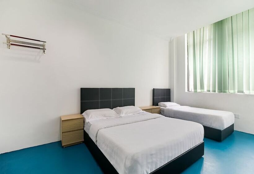 Quarto Triplo Estandar, Spot On 89726 Capsule Inn