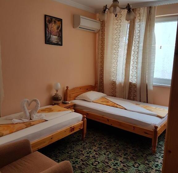 اتاق خانوادگی, Guest Rooms Denitsa